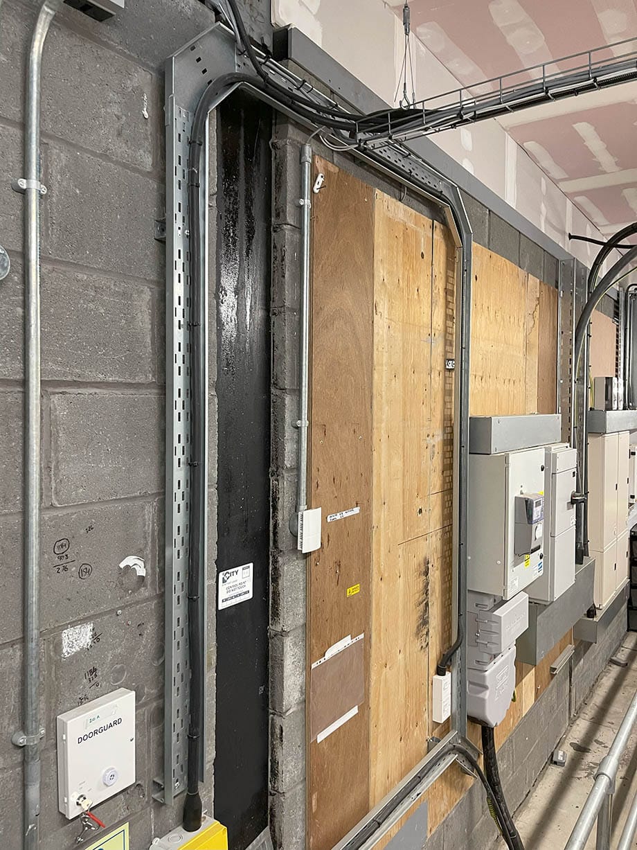 Commercial Electricians in Glasgow, Edinburgh and Scotland